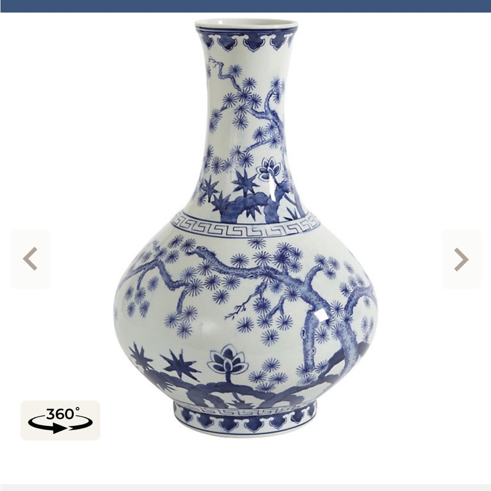 Blue and White Porcelain Vase - Classic Floral Design - Picture 4 of 5